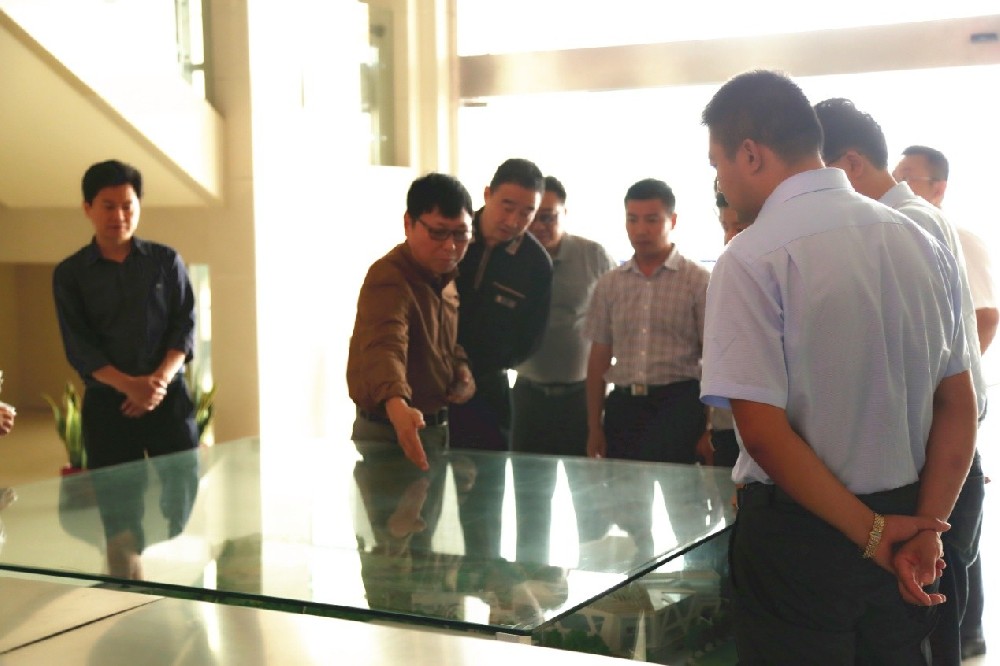 ����ʡί��У��ʮ���������ѵ�ศ�������˹��ʴ����߿Ʋι۵���(2015-10-16)